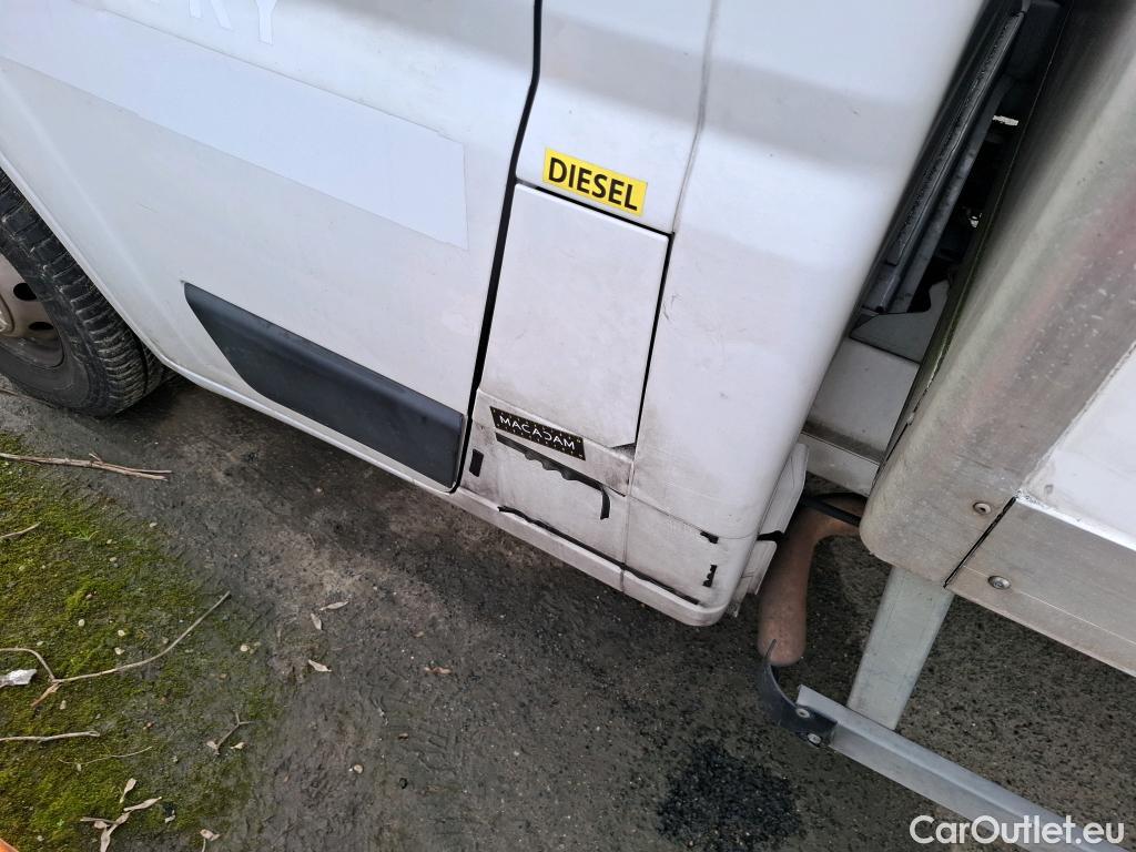  Fiat  Ducato FIAT  SC  2014  2P  Châssis cabine 35 L 23 Multijet 140 Pack Pro Nav #45