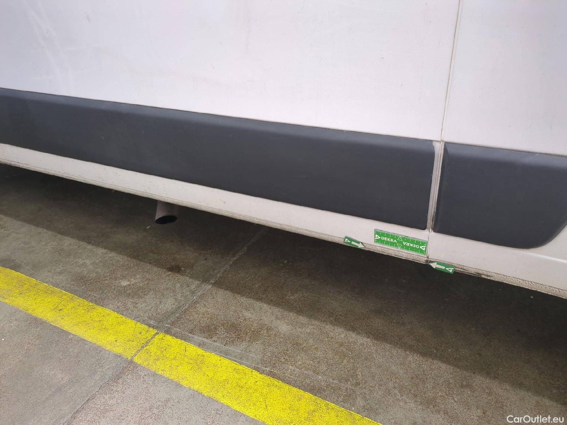  Fiat  Ducato FIAT  / 2014 / 4P / Fourgon tôlé 3.0 M H2 2.3 Multijet 120 Pack Pro Nav #81