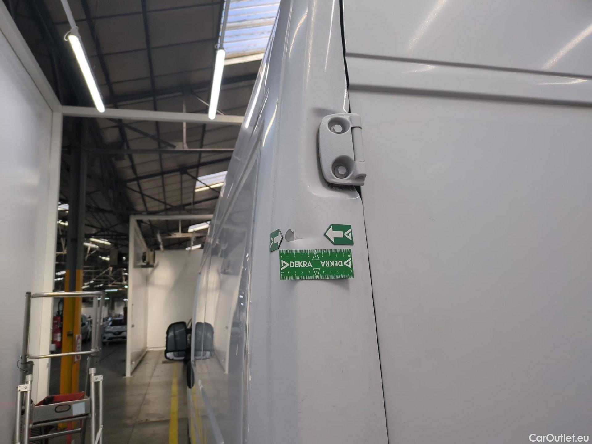  Fiat  Ducato FIAT  / 2014 / 4P / Fourgon tôlé 3.0 M H2 2.3 Multijet 120 Pack Pro Nav #34