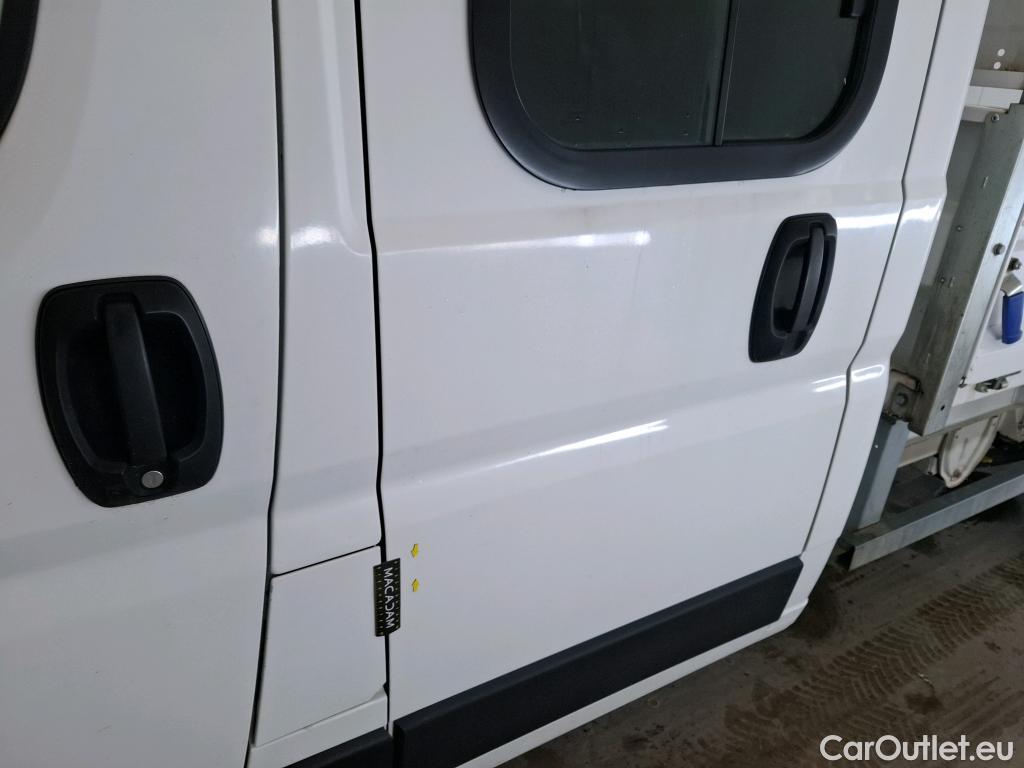  Land Rover  Discovery CITROEN Jumper Châssis Cabine DC/2019/4P/CDC &35 L3 BlueHDi 120 S&S BVM6 Control #40