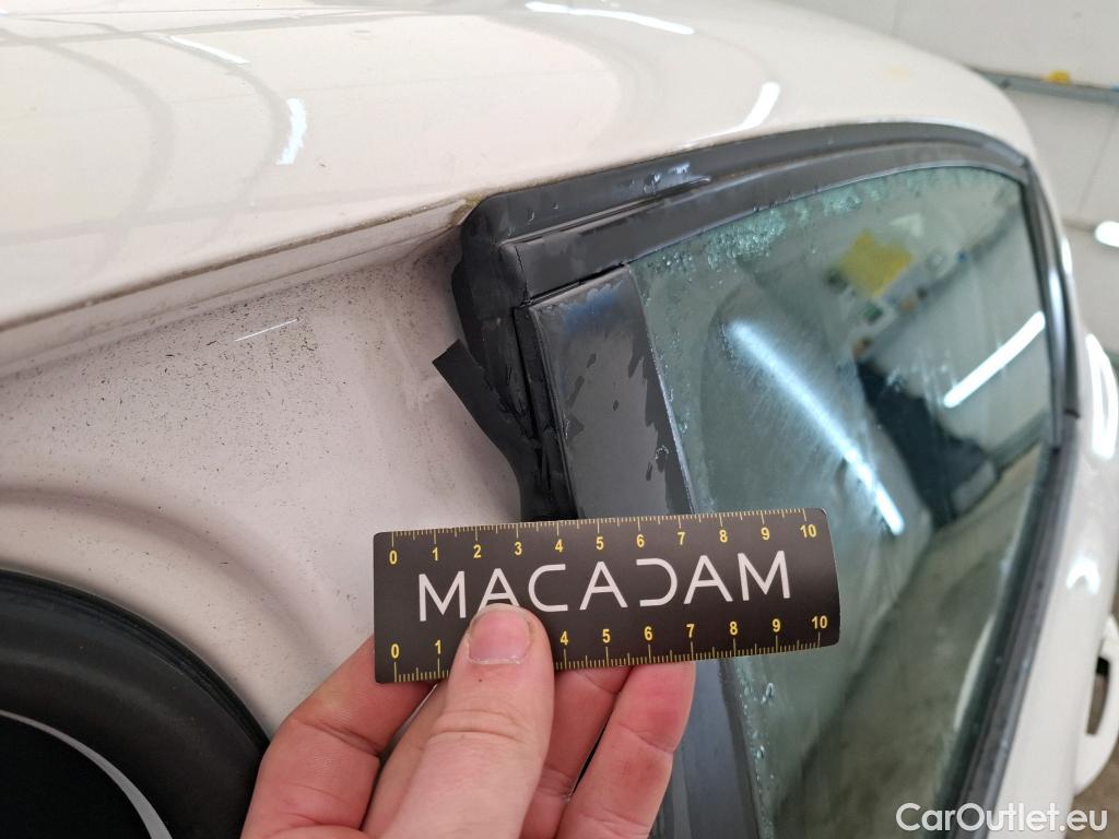  Peugeot  208  Affaire Premium Pack 1.5 HDi 100CV BVM5 E6dT #3