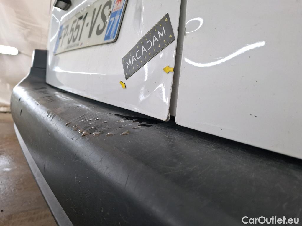  Opel  Combo OPEL  / 2018 / 4P / Fourgonnette 1.5 diesel 100chL1H1/stand CARGO PACK C #48