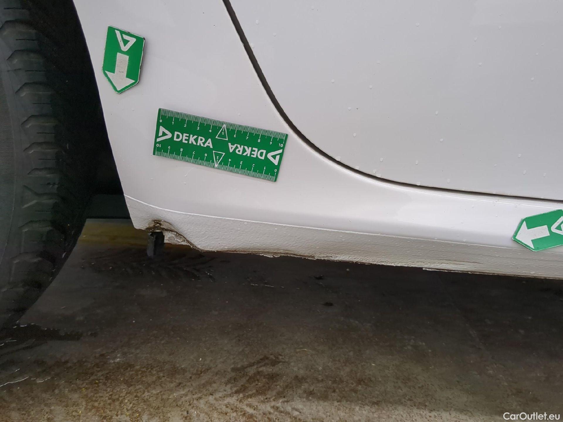  Peugeot  208  Premium 1.5 HDi 100CV BVM6 E6d #4