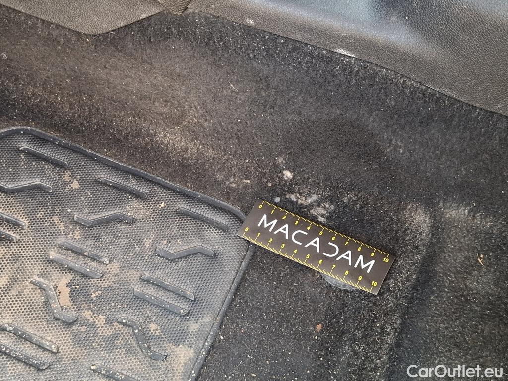  Opel  Combo OPEL  / 2018 / 4P / Fourgonnette 1.5 diesel 100chL1H1/stand CARGO PACK C #69