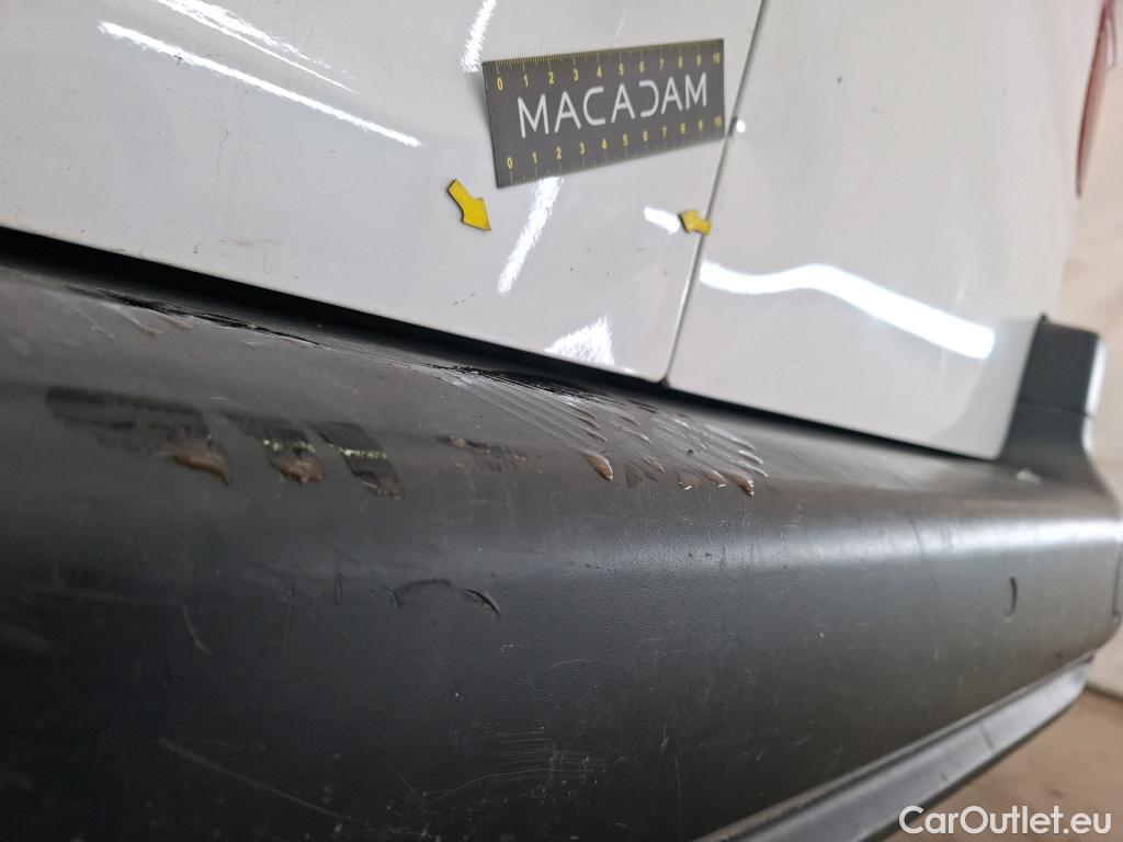  Opel  Combo OPEL  / 2018 / 4P / Fourgonnette 1.5 diesel 100chL1H1/stand CARGO PACK C #49