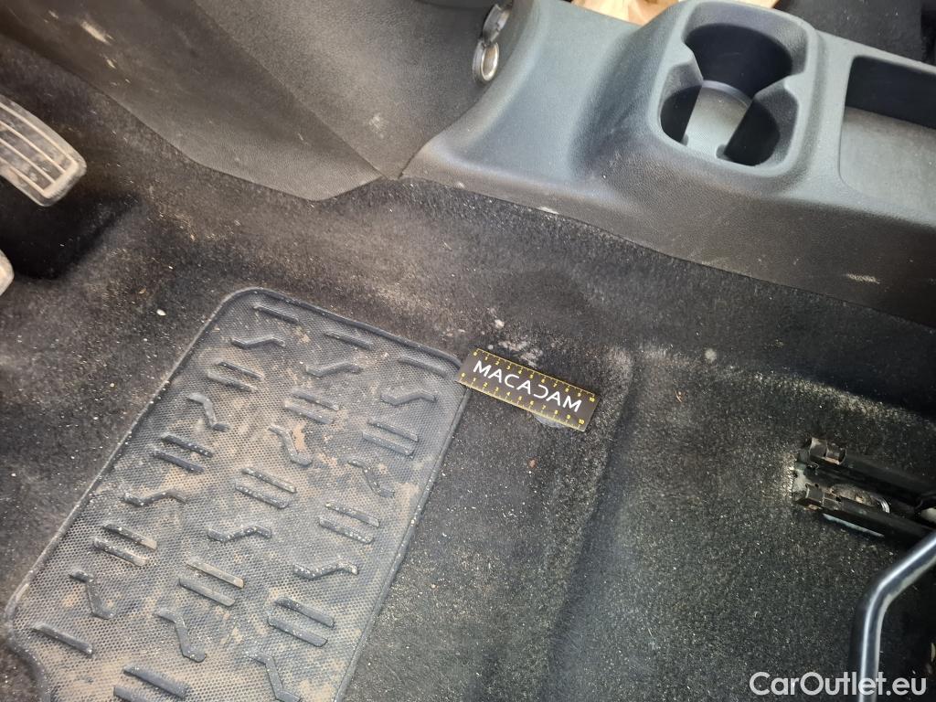  Opel  Combo OPEL  / 2018 / 4P / Fourgonnette 1.5 diesel 100chL1H1/stand CARGO PACK C #70