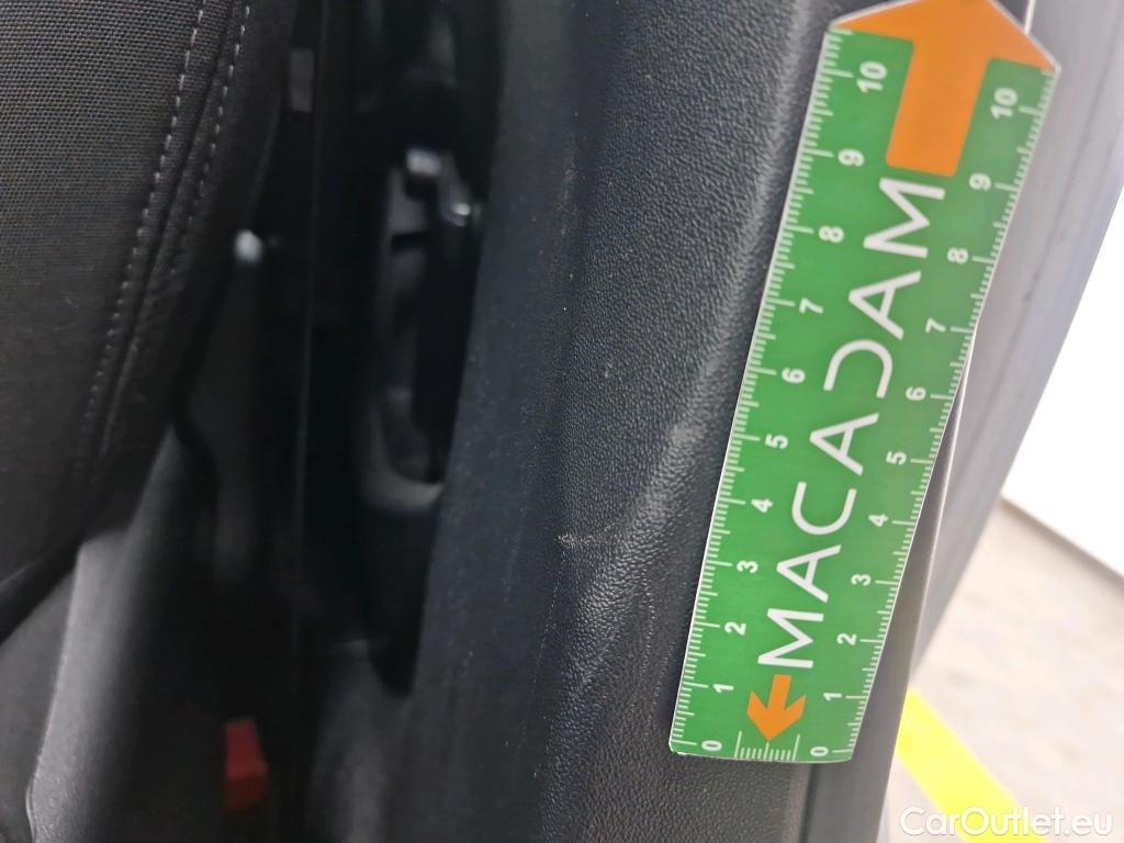  Peugeot  208  Affaire Premium Pack 1.5 HDi 100CV BVM6 E6dT #2