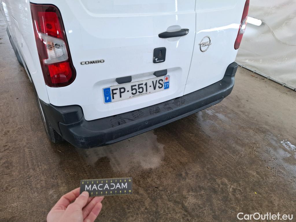 Opel  Combo OPEL  / 2018 / 4P / Fourgonnette 1.5 diesel 100chL1H1/stand CARGO PACK C #89