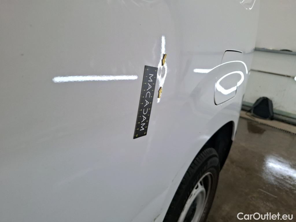  Opel  Combo OPEL  / 2018 / 4P / Fourgonnette 1.5 diesel 100chL1H1/stand CARGO PACK C #7