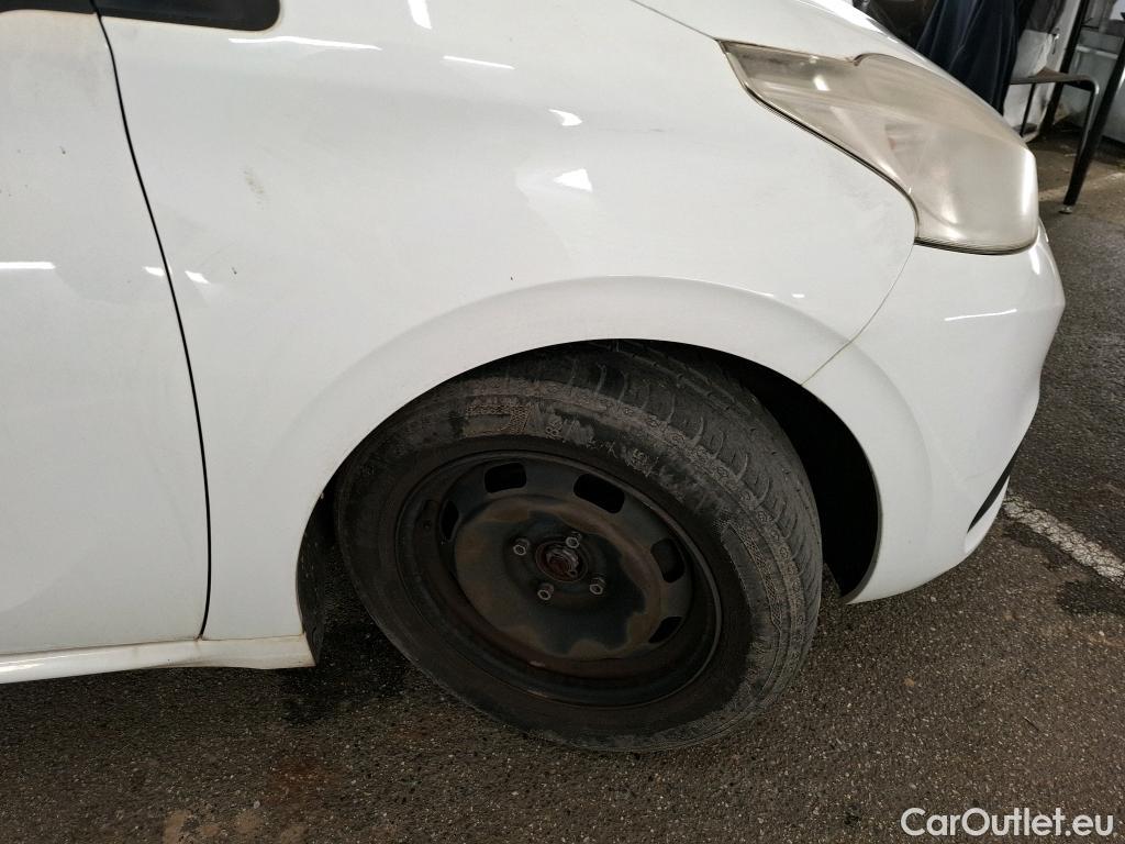  Peugeot  208  Affaire Premium Pack 1.6 HDi 75CV BVM5 E6 #24