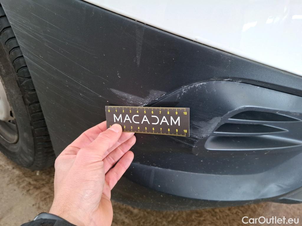  Opel  Combo OPEL  / 2018 / 4P / Fourgonnette 1.5 diesel 100chL1H1/stand CARGO PACK C #81