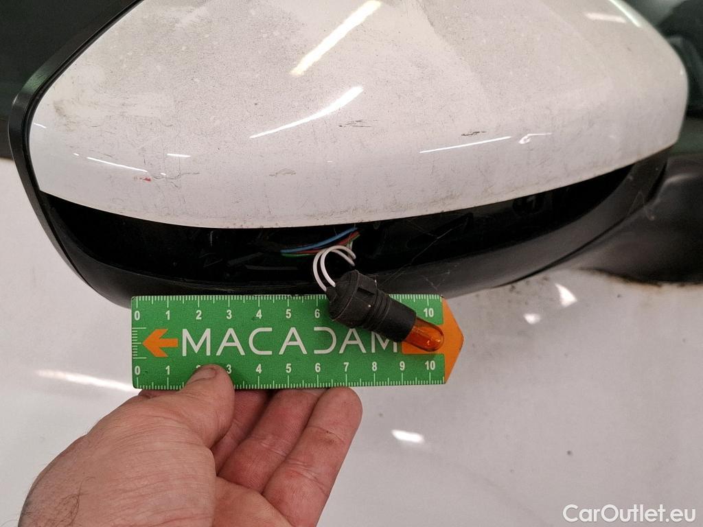  Peugeot  208  Affaire Premium Pack 1.6 HDi 75CV BVM5 E6 #17