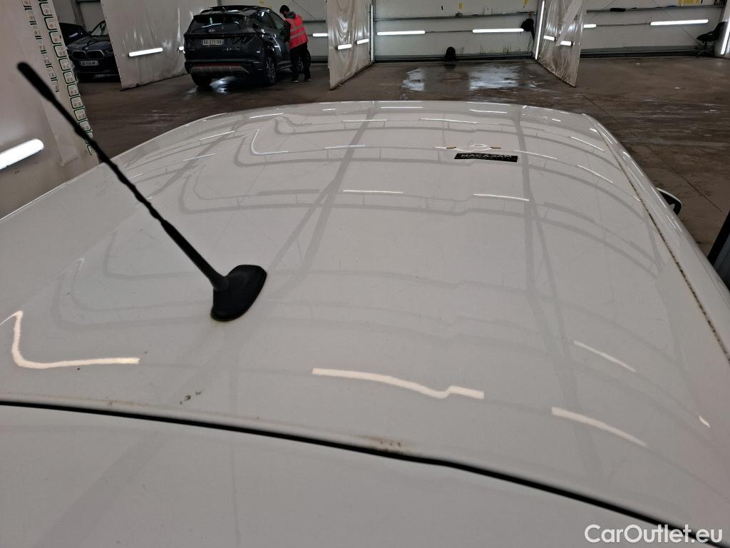  Peugeot  208  Affaire Premium Pack 1.2 80CV BVM5 E6dT #3