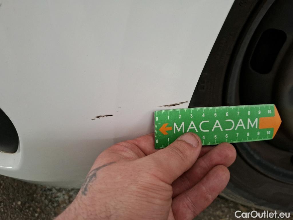  Peugeot  208  Affaire Premium Pack 1.6 HDi 75CV BVM5 E6 #3