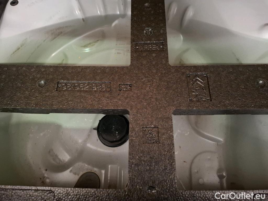  Peugeot  208  Affaire Premium Pack 1.6 HDi 75CV BVM5 E6 #11