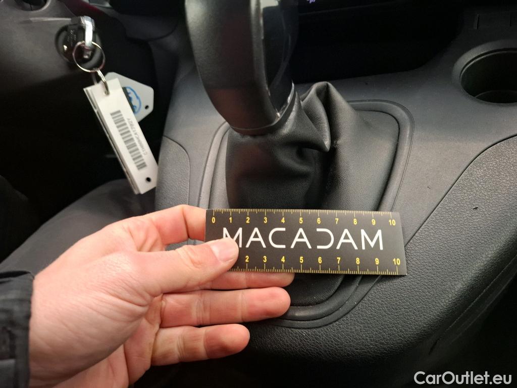  Opel  Combo OPEL  / 2018 / 4P / Fourgonnette 1.5 diesel 100chL1H1/stand CARGO PACK C #45