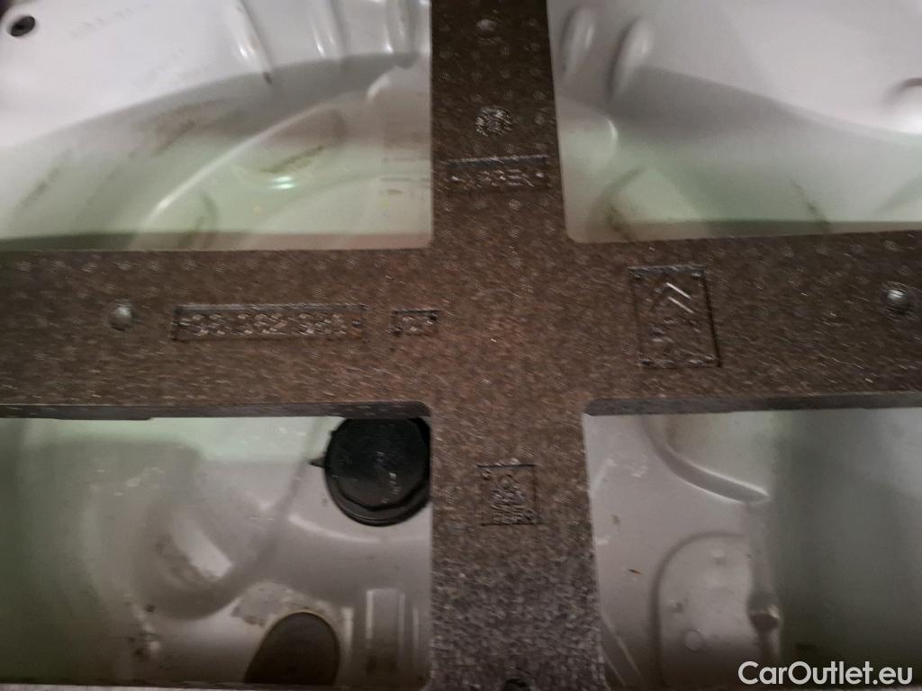  Peugeot  208  Affaire Premium Pack 1.6 HDi 75CV BVM5 E6 #26