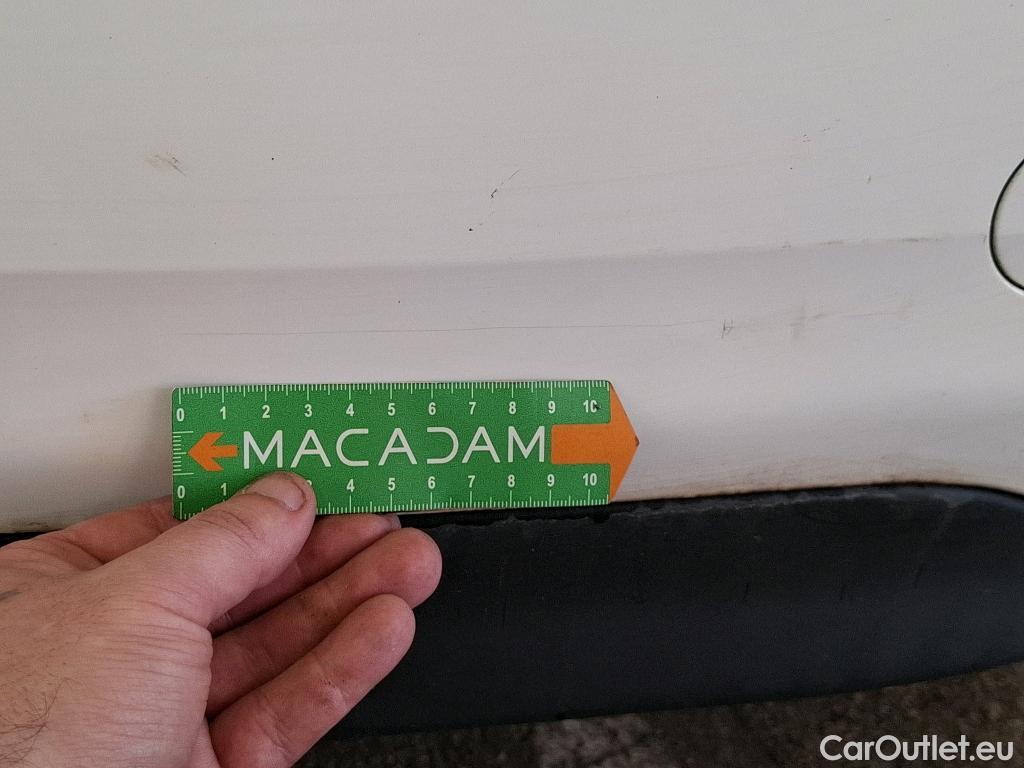  Peugeot  208  Affaire Premium Pack 1.6 HDi 75CV BVM5 E6 #9