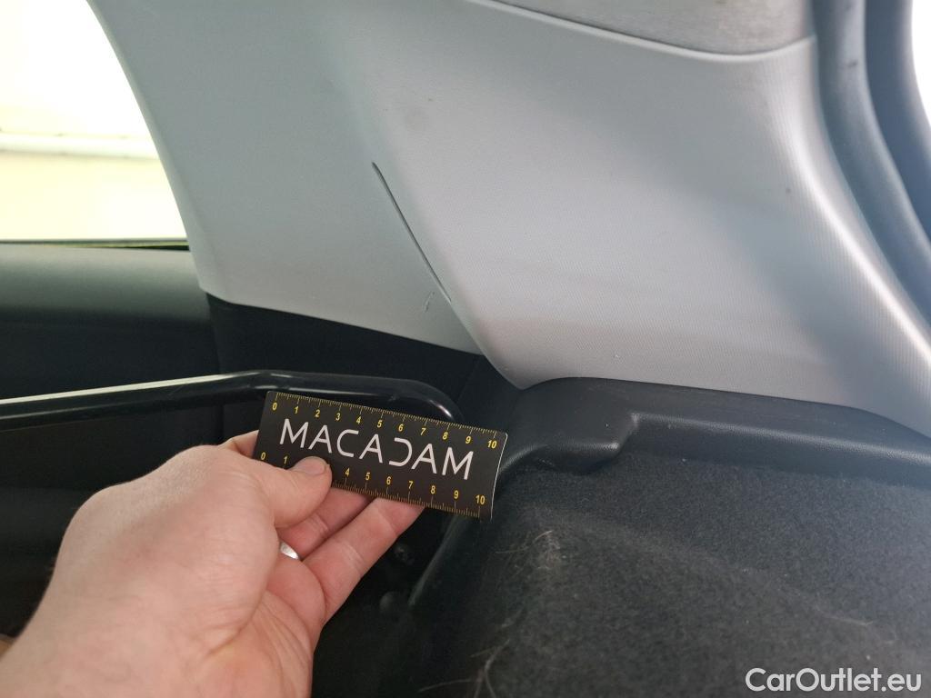  Peugeot  208  Affaire Premium Pack 1.2 80CV BVM5 E6dT #21