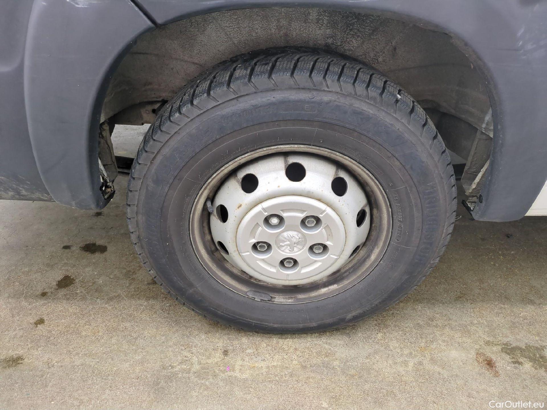  Peugeot  Boxer PEUGEOT  / 2014 / 4P / Fourgon tôlé BlueHDi 140 S&S ASPHALT 435 L4H2 #13