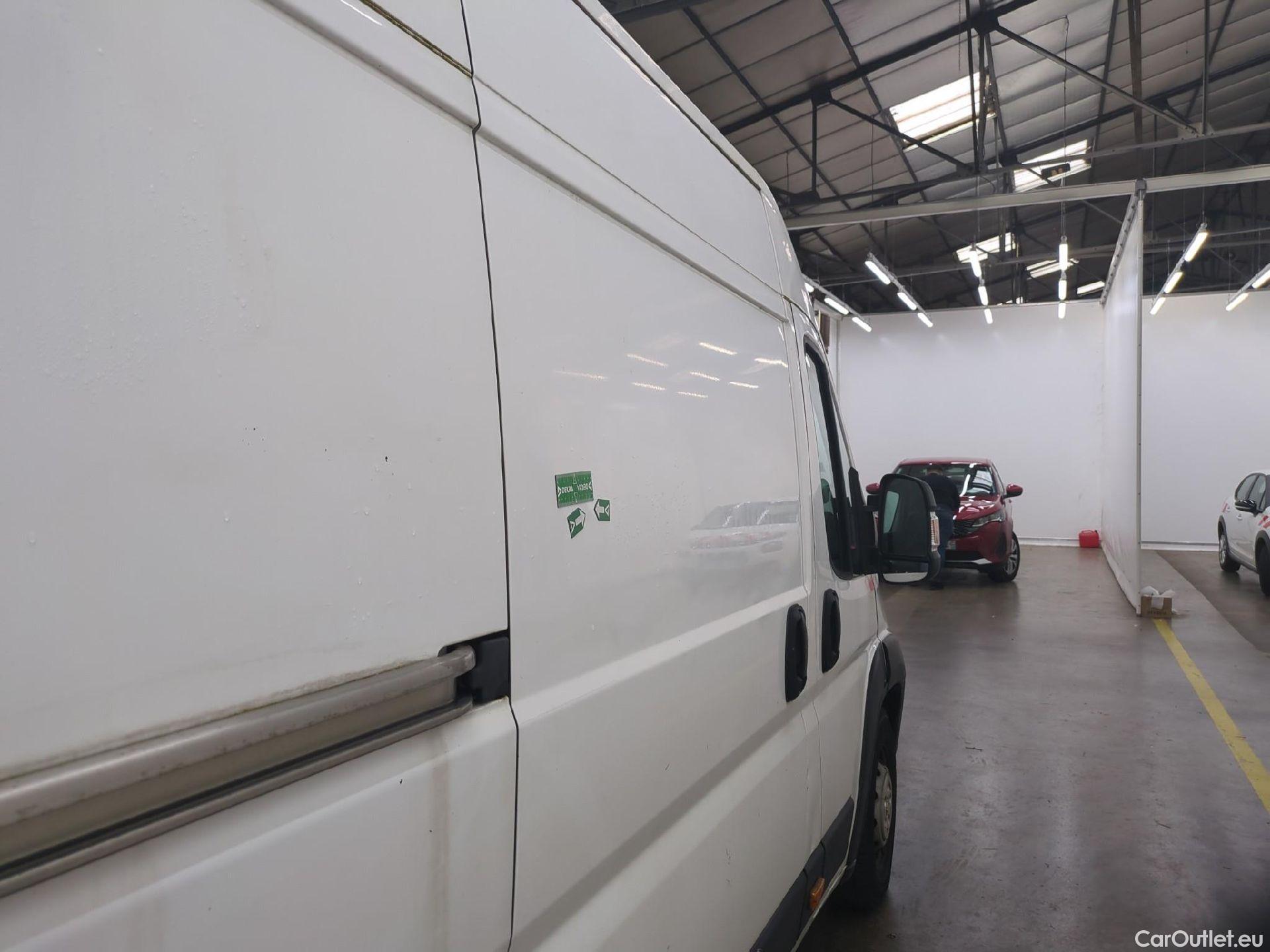  Peugeot  Boxer PEUGEOT  / 2014 / 4P / Fourgon tôlé BlueHDi 140 S&S ASPHALT 435 L4H2 #50