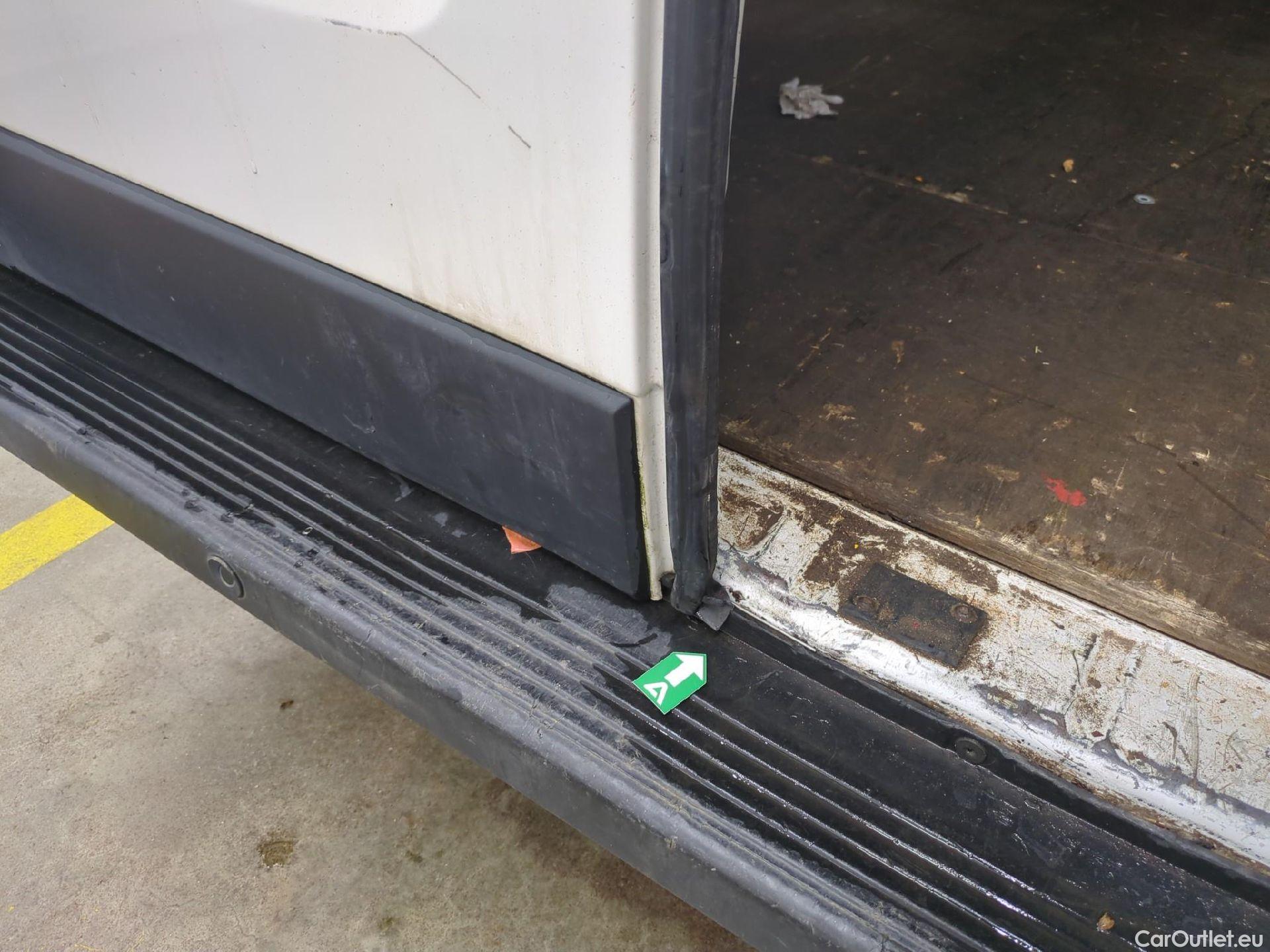  Peugeot  Boxer PEUGEOT  / 2014 / 4P / Fourgon tôlé BlueHDi 140 S&S ASPHALT 435 L4H2 #36