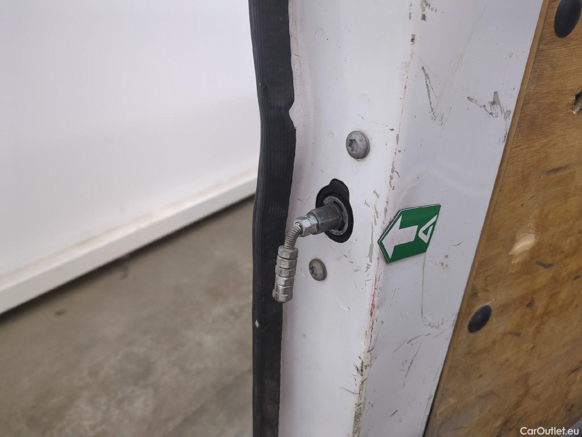  Peugeot  Boxer PEUGEOT  / 2014 / 4P / Fourgon tôlé BlueHDi 140 S&S ASPHALT 435 L4H2 #16