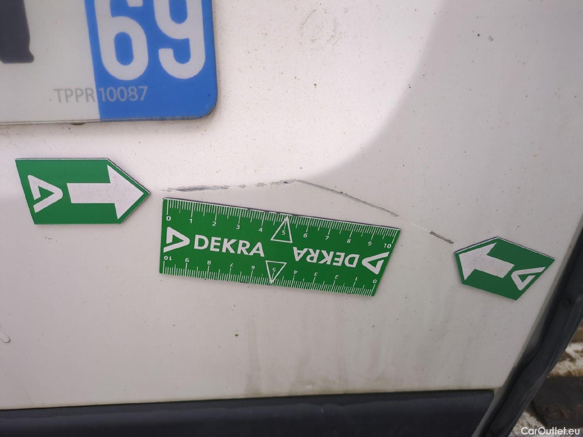  Peugeot  Boxer PEUGEOT  / 2014 / 4P / Fourgon tôlé BlueHDi 140 S&S ASPHALT 435 L4H2 #31