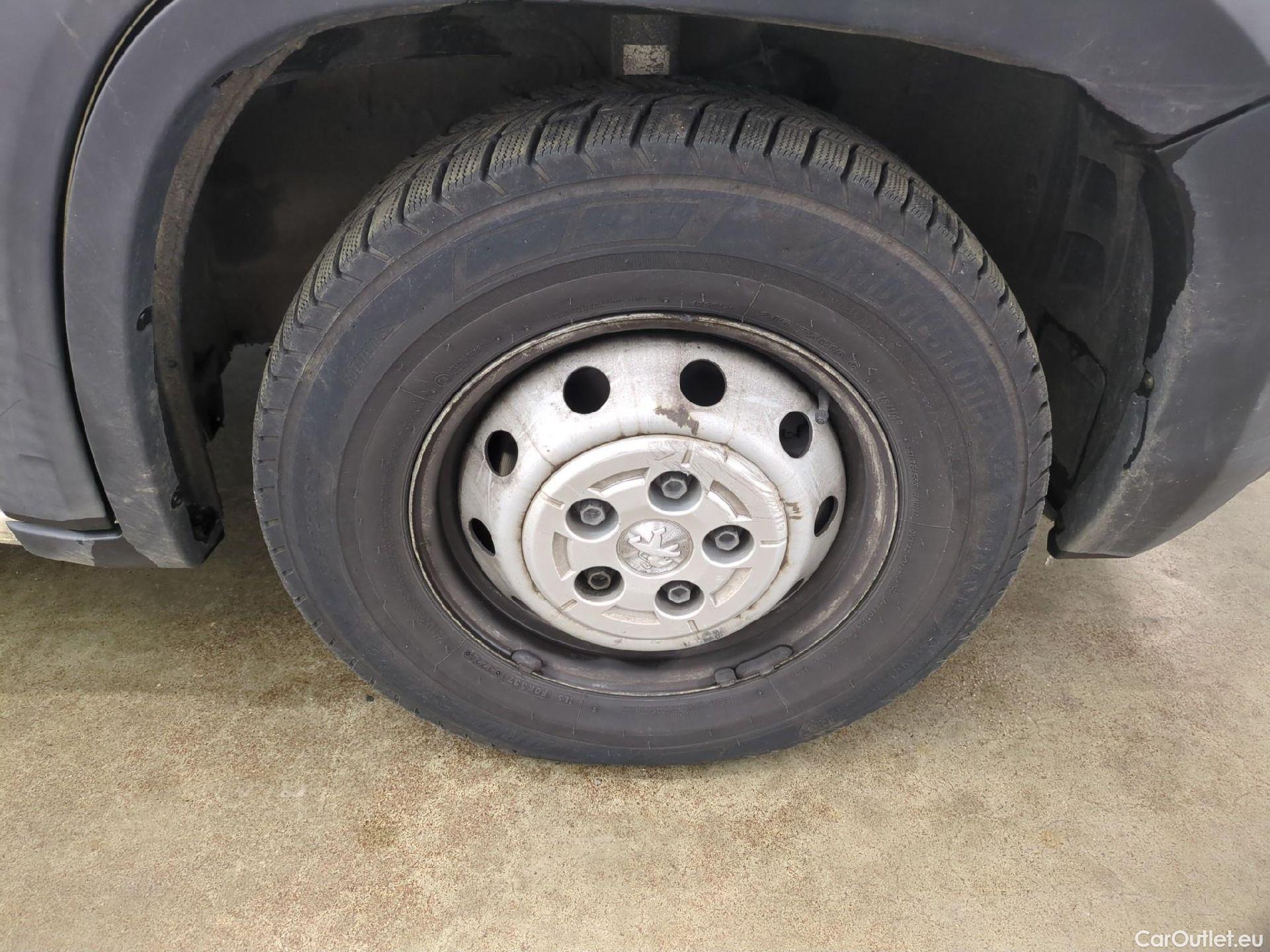  Peugeot  Boxer PEUGEOT  / 2014 / 4P / Fourgon tôlé BlueHDi 140 S&S ASPHALT 435 L4H2 #14