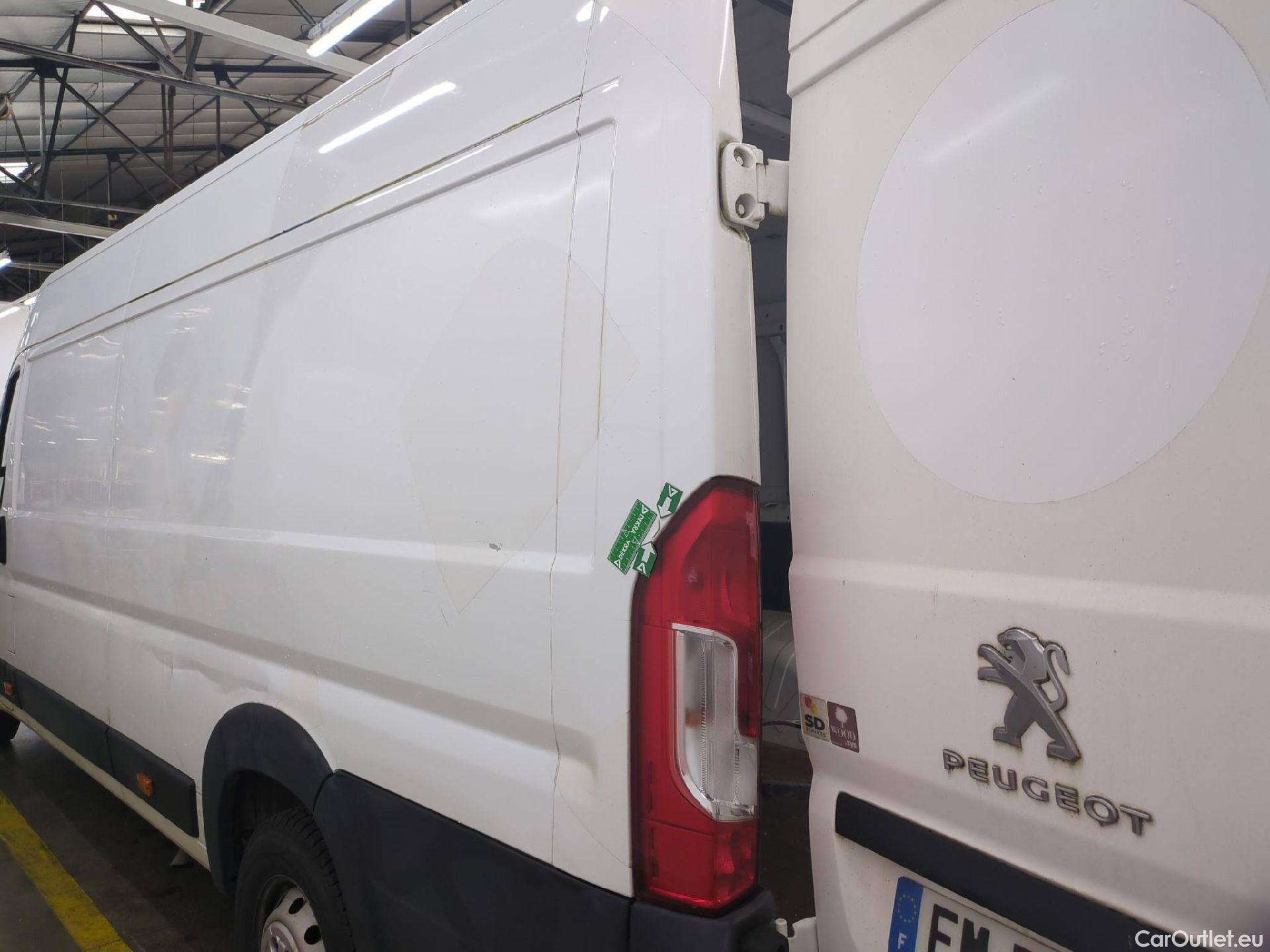  Peugeot  Boxer PEUGEOT  / 2014 / 4P / Fourgon tôlé BlueHDi 140 S&S ASPHALT 435 L4H2 #25