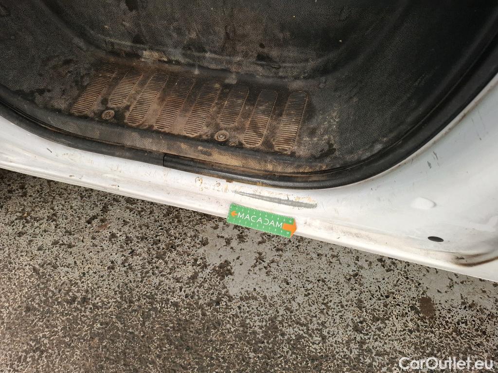  Renault  Master  III Fourgon L2H2 3 5 Grand Confort dCi 135CV BVM6 7 Sieges E6dT #15