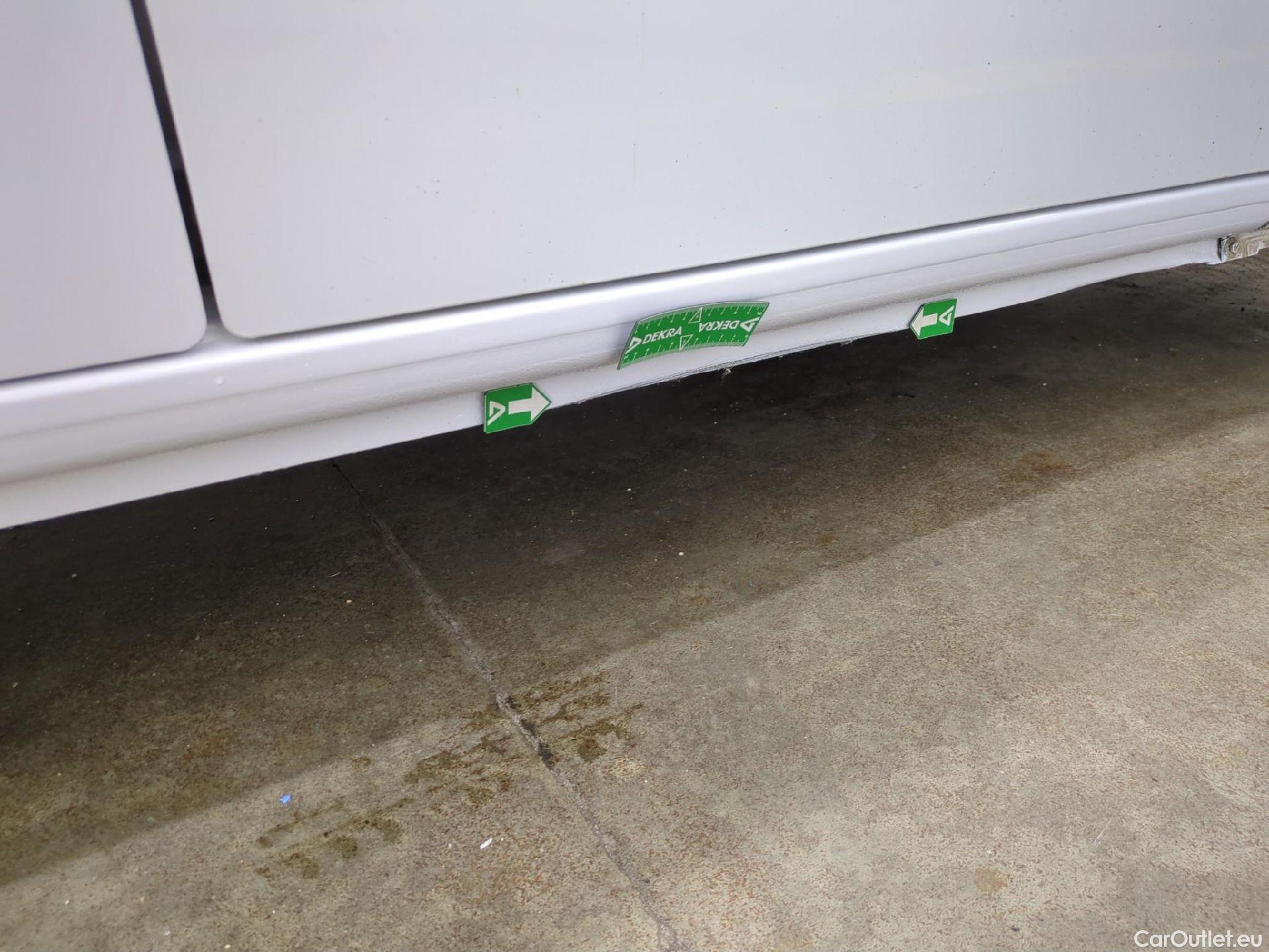  Renault  Kangoo RENAULT  Express / 2013 / 4P / Fourgonnette Extra R-Link dCi 75 #29