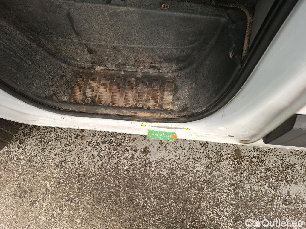  Renault  Master  III Fourgon L2H2 3 5 Grand Confort dCi 135CV BVM6 7 Sieges E6dT #16