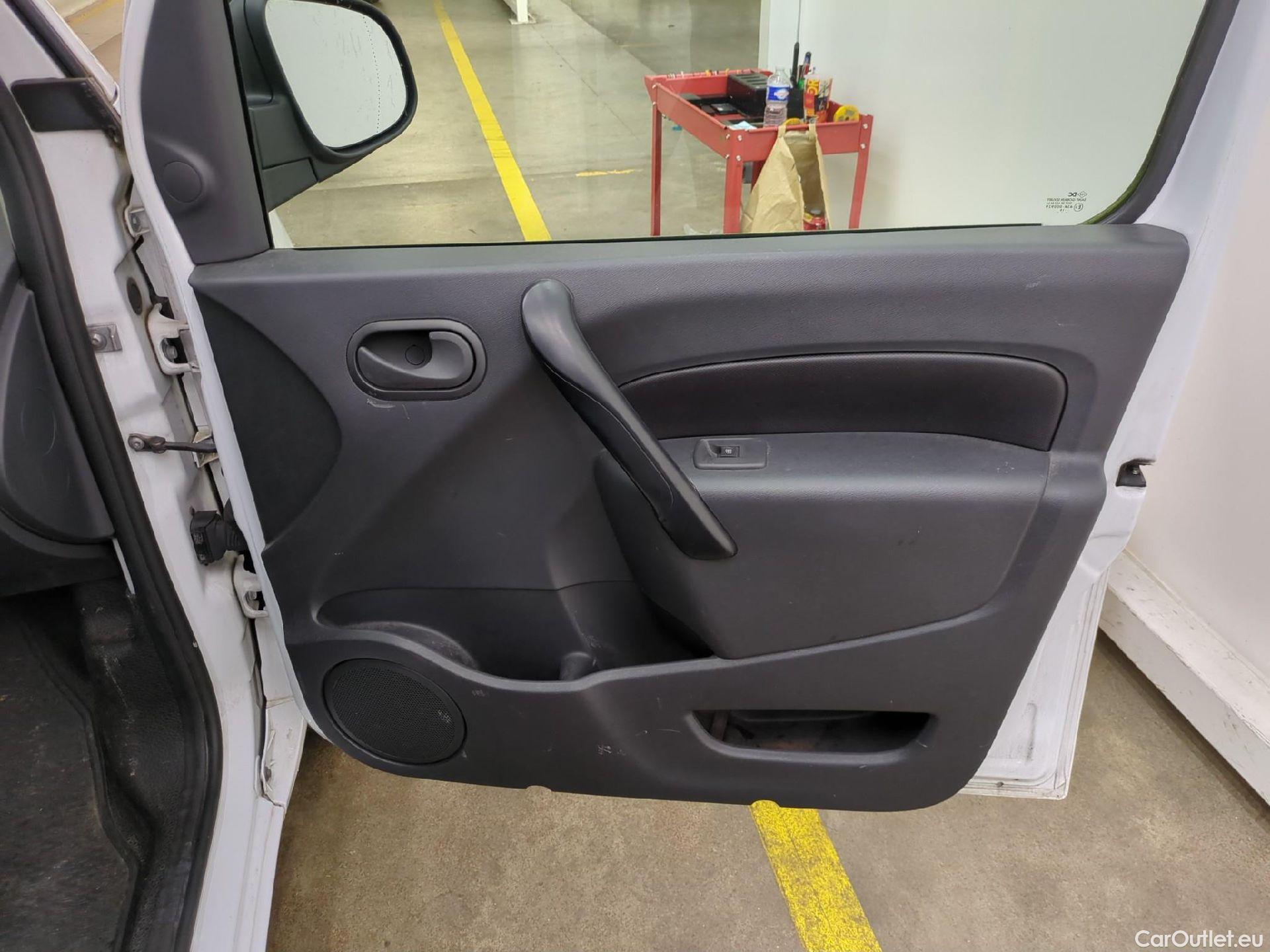  Renault  Kangoo RENAULT  Express / 2013 / 4P / Fourgonnette Extra R-Link dCi 75 #10