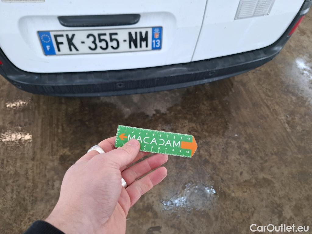  Renault  Kangoo  Express Maxi Extra (Série Spéciale) 1.5 dCi 90CV BVM5 E6 #21