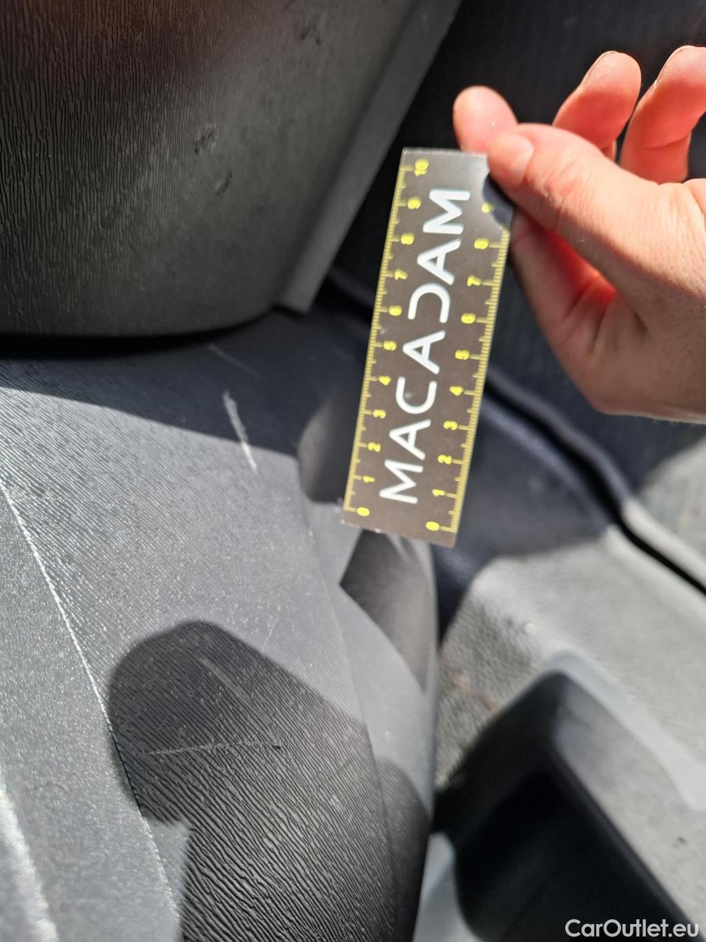  Renault  Kangoo RENAULT  Express / 2013 / 4P / Fourgonnette Extra R-Link dCi 90 #43