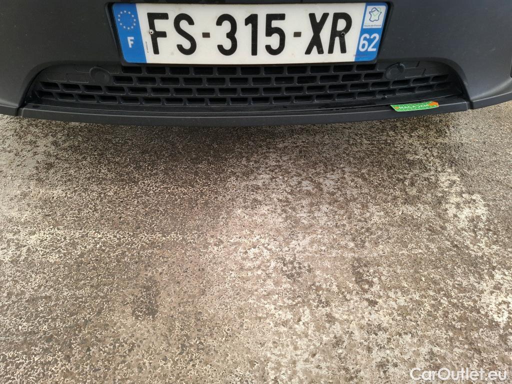  Renault  Master  III Fourgon L2H2 3 5 Grand Confort dCi 135CV BVM6 7 Sieges E6dT #40