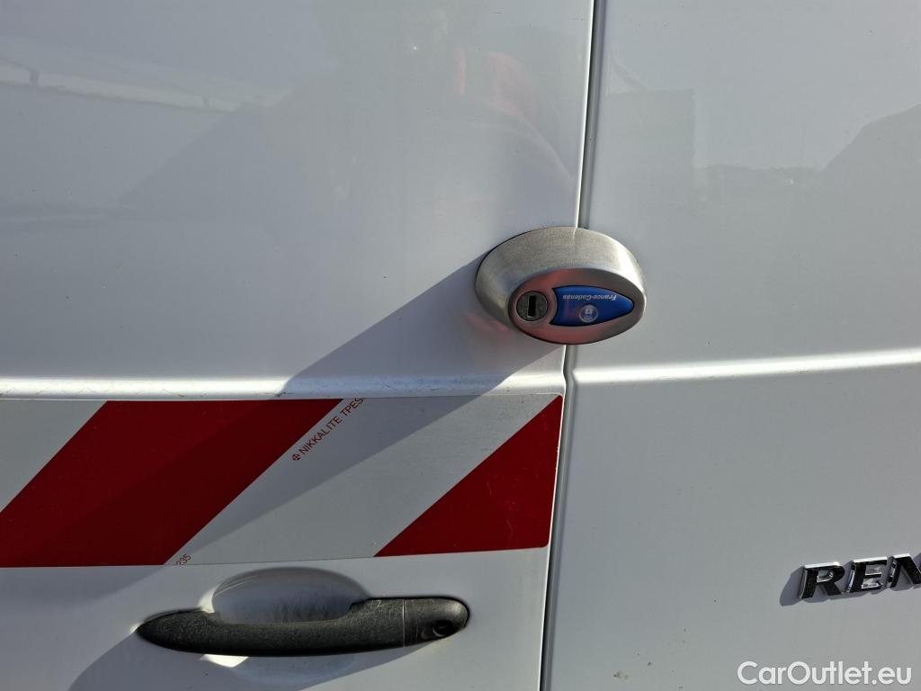  Renault  Kangoo RENAULT  Express / 2013 / 4P / Fourgonnette Extra R-Link dCi 90 #68