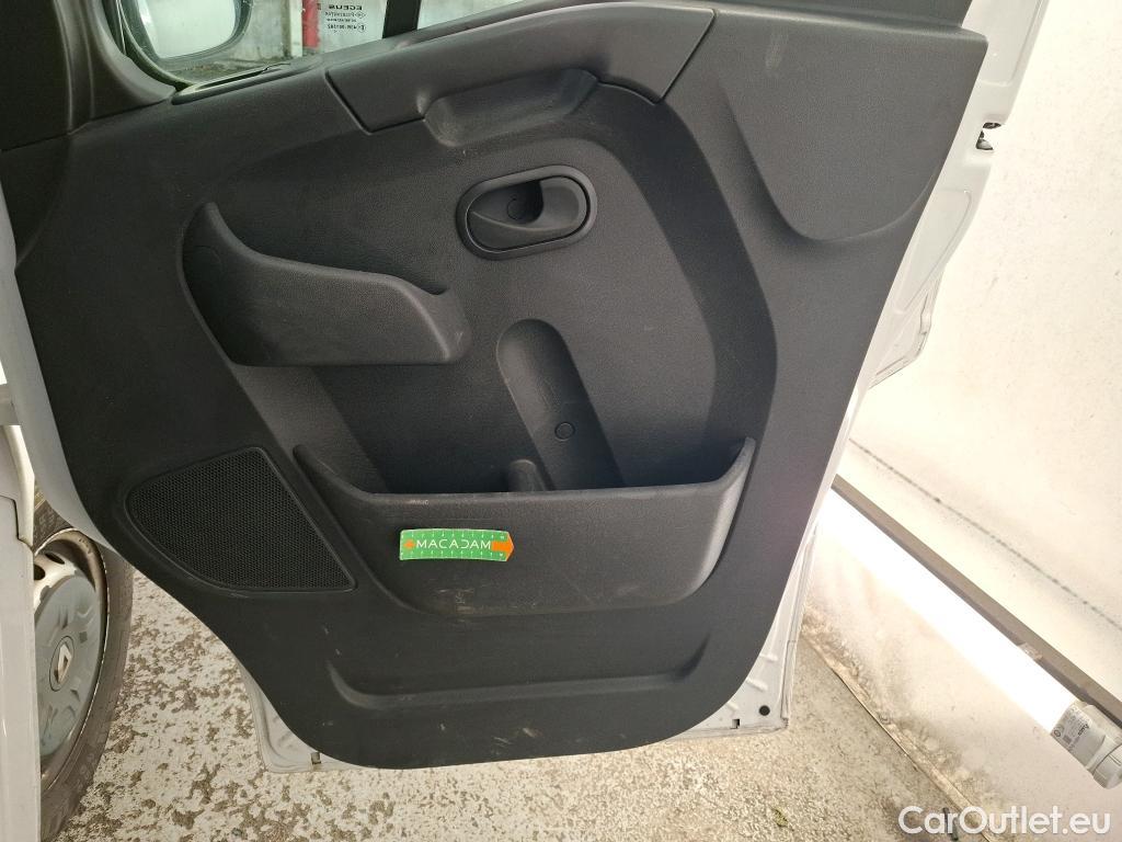  Renault  Master  III Fourgon L2H2 3 5 Grand Confort dCi 135CV BVM6 7 Sieges E6dT #19