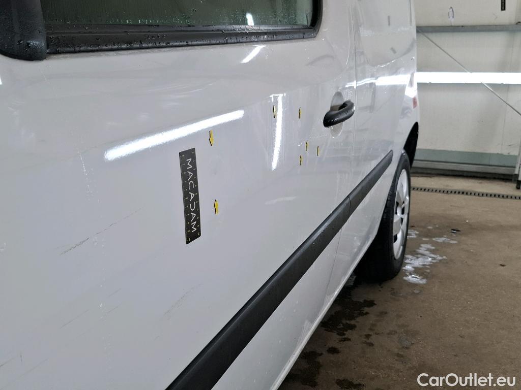  Renault  Kangoo RENAULT  Express / 2013 / 4P / Fourgonnette Extra R-Link dCi 90 #32