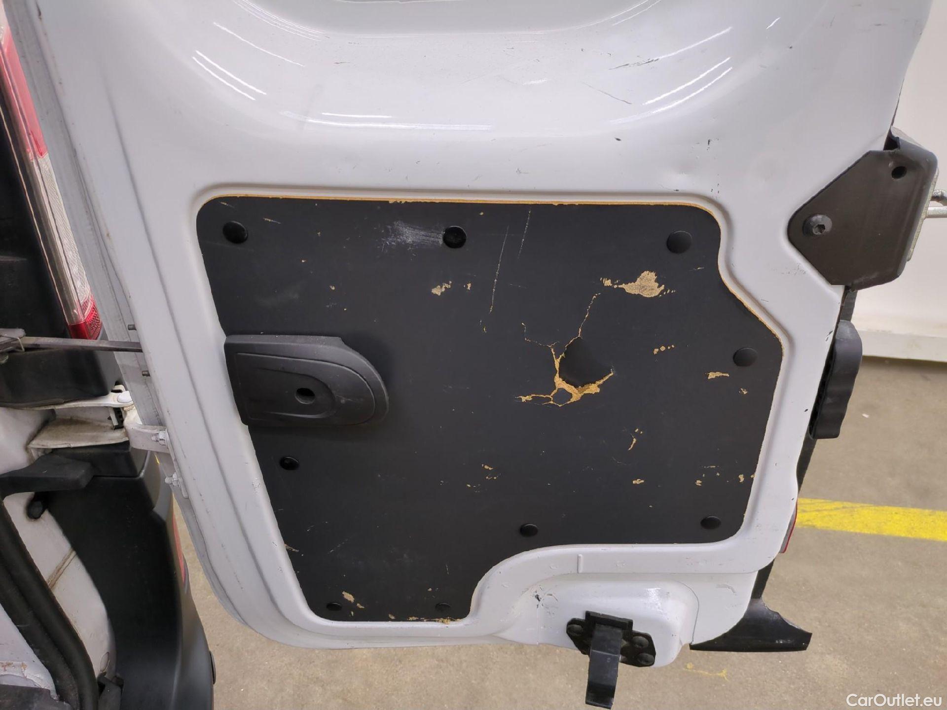  Renault  Kangoo RENAULT  Express / 2013 / 4P / Fourgonnette Extra R-Link dCi 75 #13