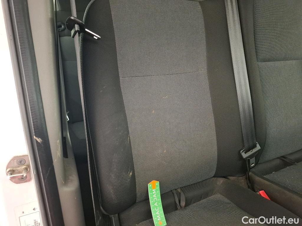  Renault  Master  III Fourgon L2H2 3 5 Grand Confort dCi 135CV BVM6 7 Sieges E6dT #31