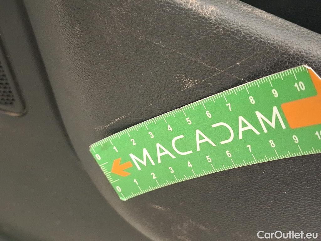  Renault  Master  III Fourgon L2H2 3 5 Grand Confort dCi 135CV BVM6 7 Sieges E6dT #21