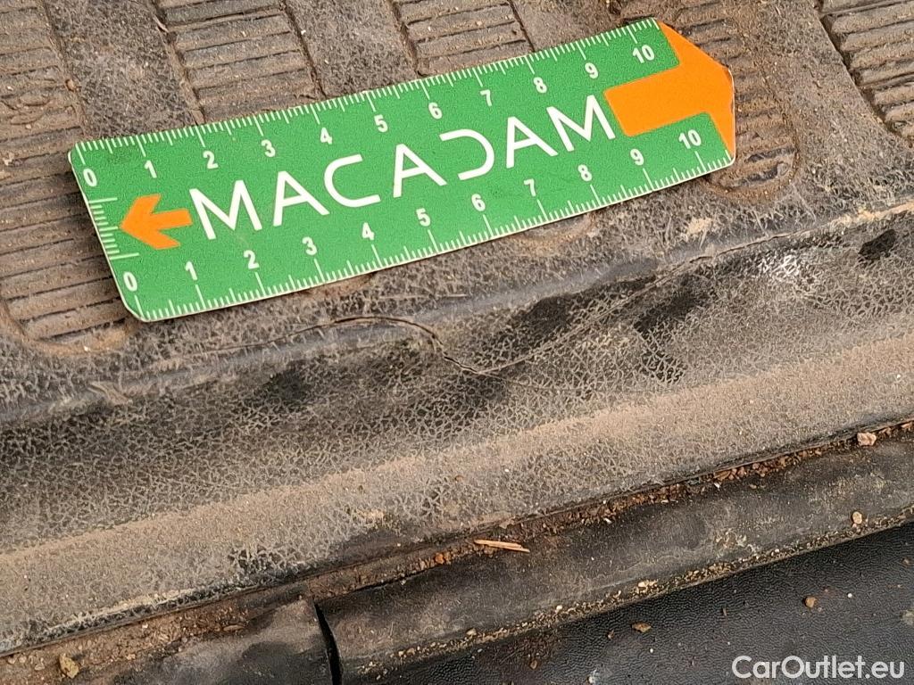  Renault  Master  III Fourgon L2H2 3 5 Grand Confort dCi 135CV BVM6 7 Sieges E6dT #23