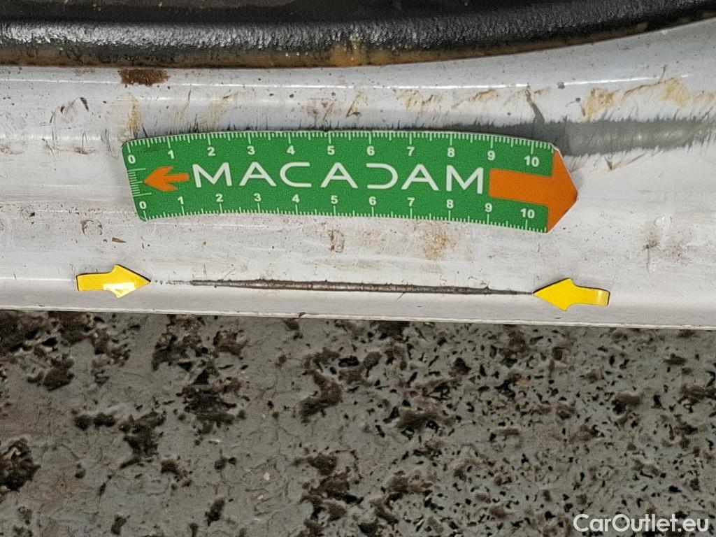  Renault  Master  III Fourgon L2H2 3 5 Grand Confort dCi 135CV BVM6 7 Sieges E6dT #18