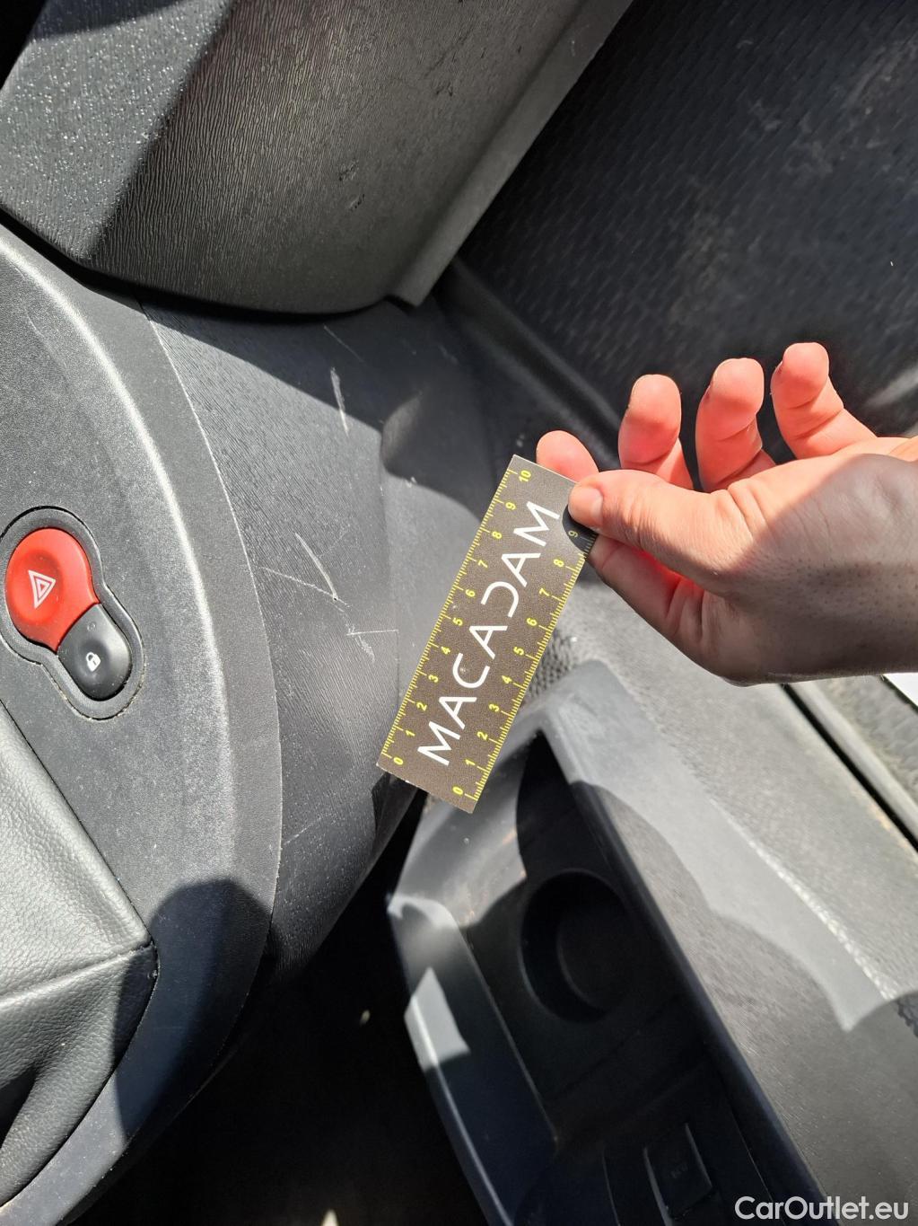  Renault  Kangoo RENAULT  Express / 2013 / 4P / Fourgonnette Extra R-Link dCi 90 #42