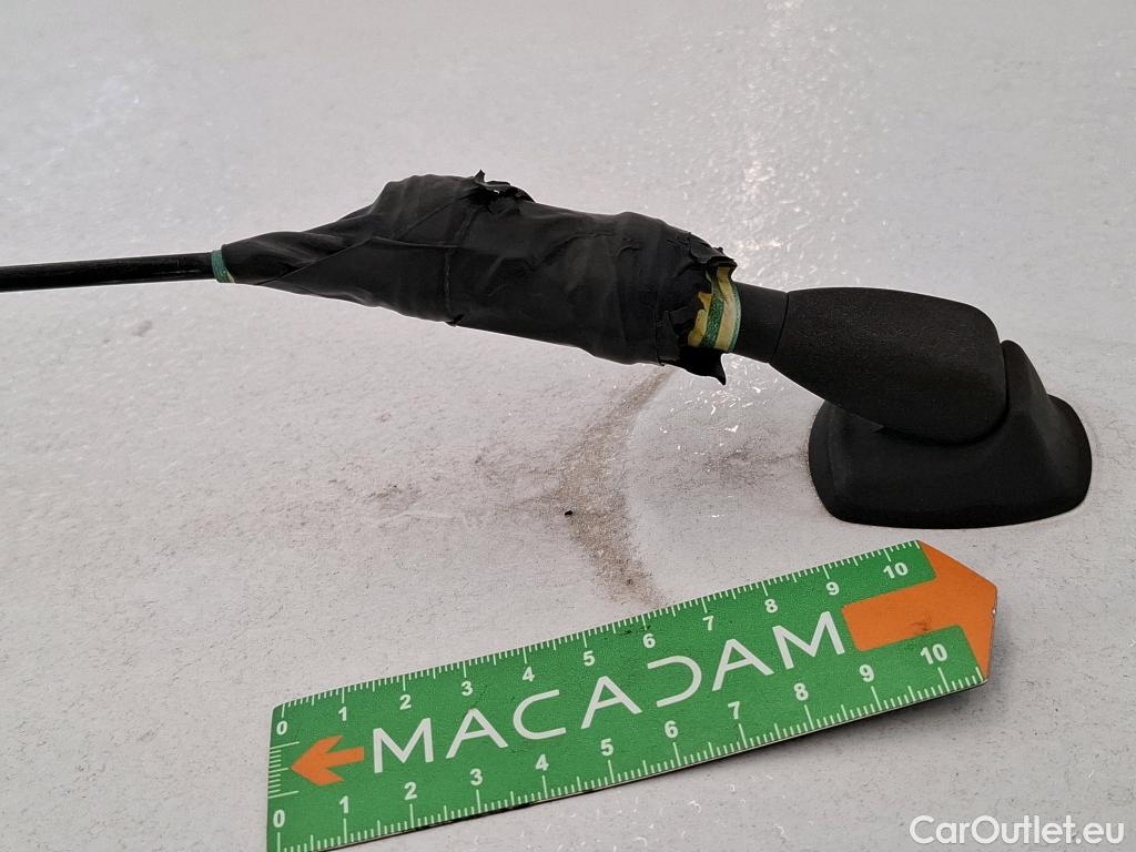  Renault  Trafic RENAULT  / 2019 / 4P / Fourgon tole FG GCF L1H1 1000 dCi 120 #24