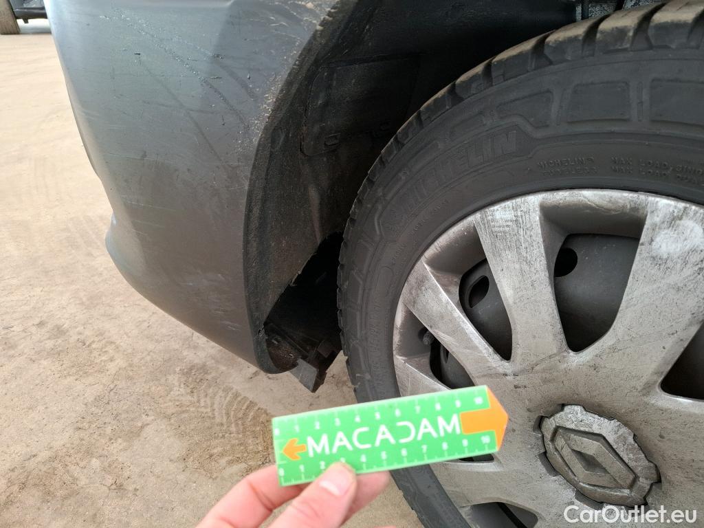  Renault  Trafic RENAULT  / 2019 / 4P / Fourgon tole FG GCF L1H1 1000 dCi 120 #13