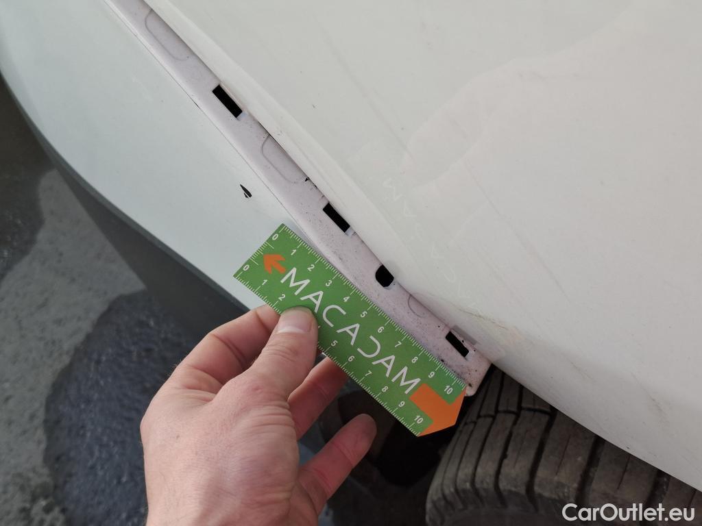  Renault  Trafic RENAULT  / 2019 / 4P / Fourgon tole FG GCF L1H1 1000 dCi 120 #36