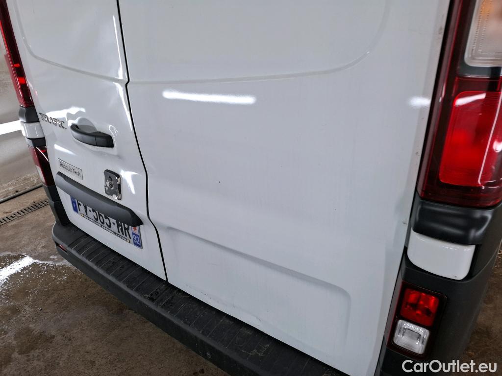  Renault  Trafic RENAULT  / 2019 / 4P / Fourgon tole NV FG GCF L2H1 1300 dCi 95 #17